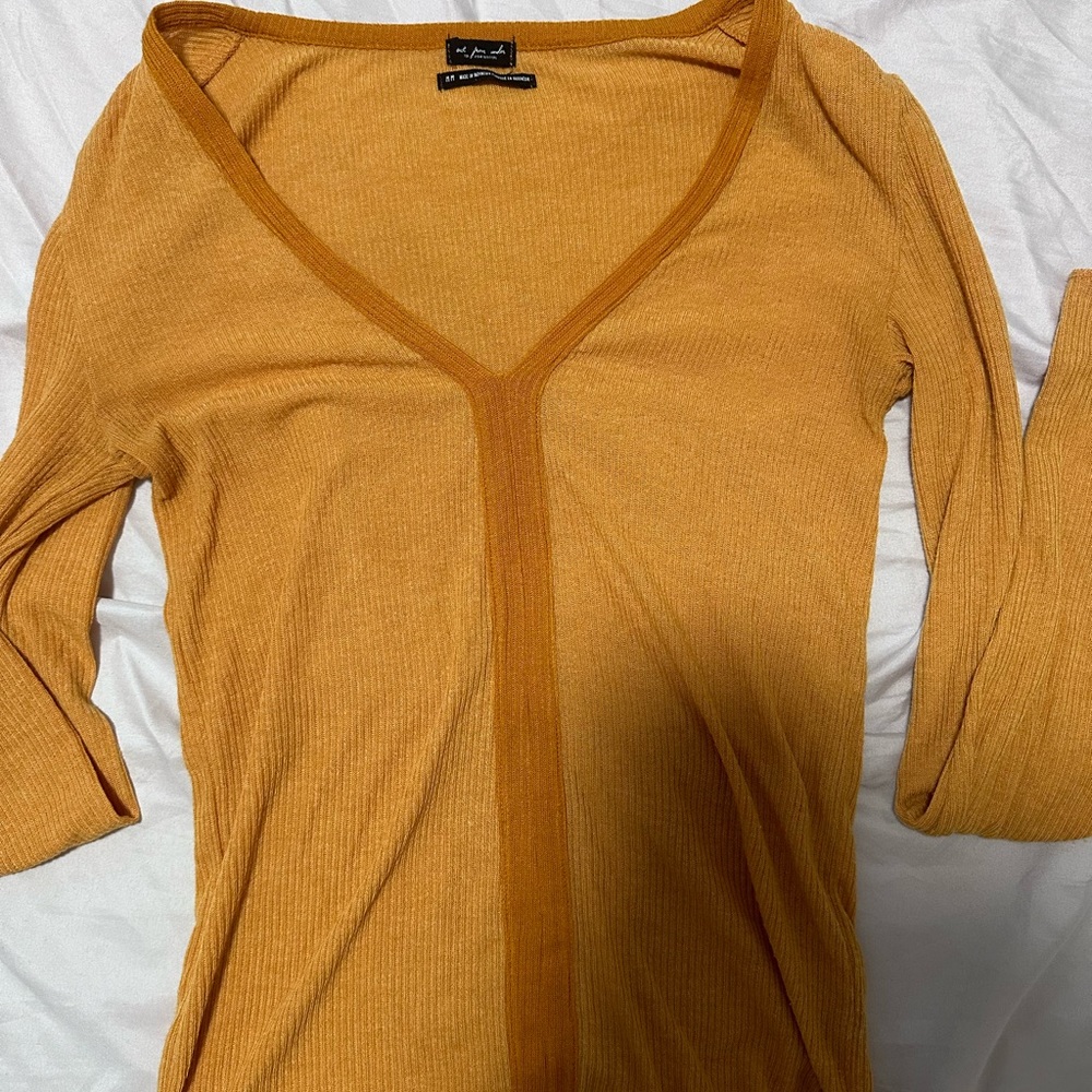 MUSTARD TIGHT WEIGHT TOP